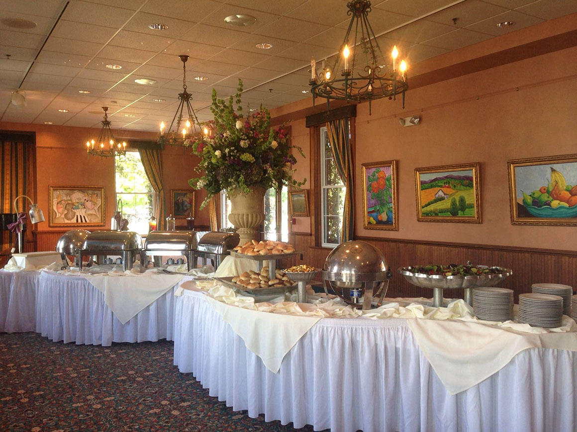 Buffet in the Banquet Room2